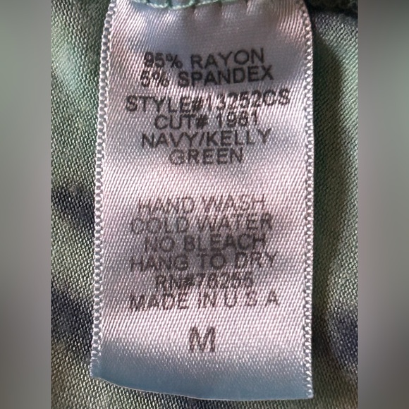 Tryst Navy Kelly Green Tie-Dye Button Front Tank Sleeveless Summer Size Medium - Picture 5 of 5